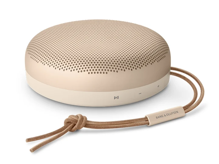 Beosound A1, 2. Generation (18 h, Akkubetrieb), Bluetooth Lautsprecher, Gold