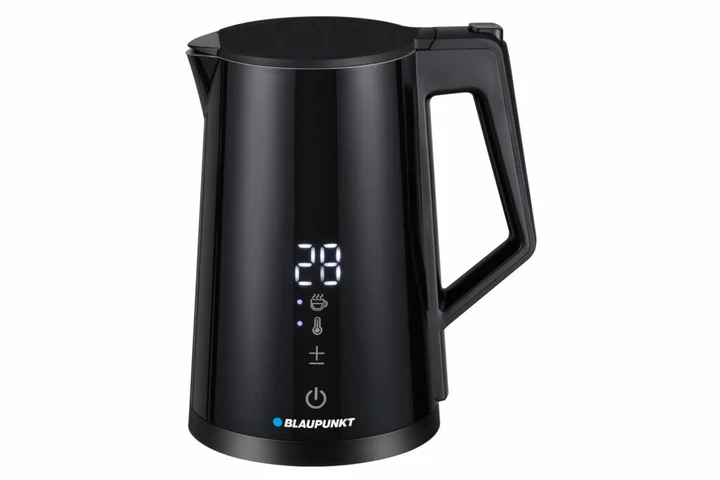 Blaupunkt EKD601 electric kettle with display 1.7 l 2200 W black