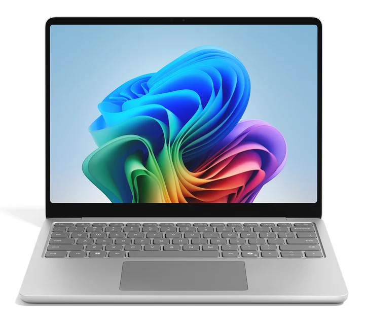 Microsoft - Surface Laptop | Copilot+ PC | 13” LCD Touchscreen | Snapdragon X Plus | 16GB RAM | 256GB Speicher | Neuestes Modell | Platin