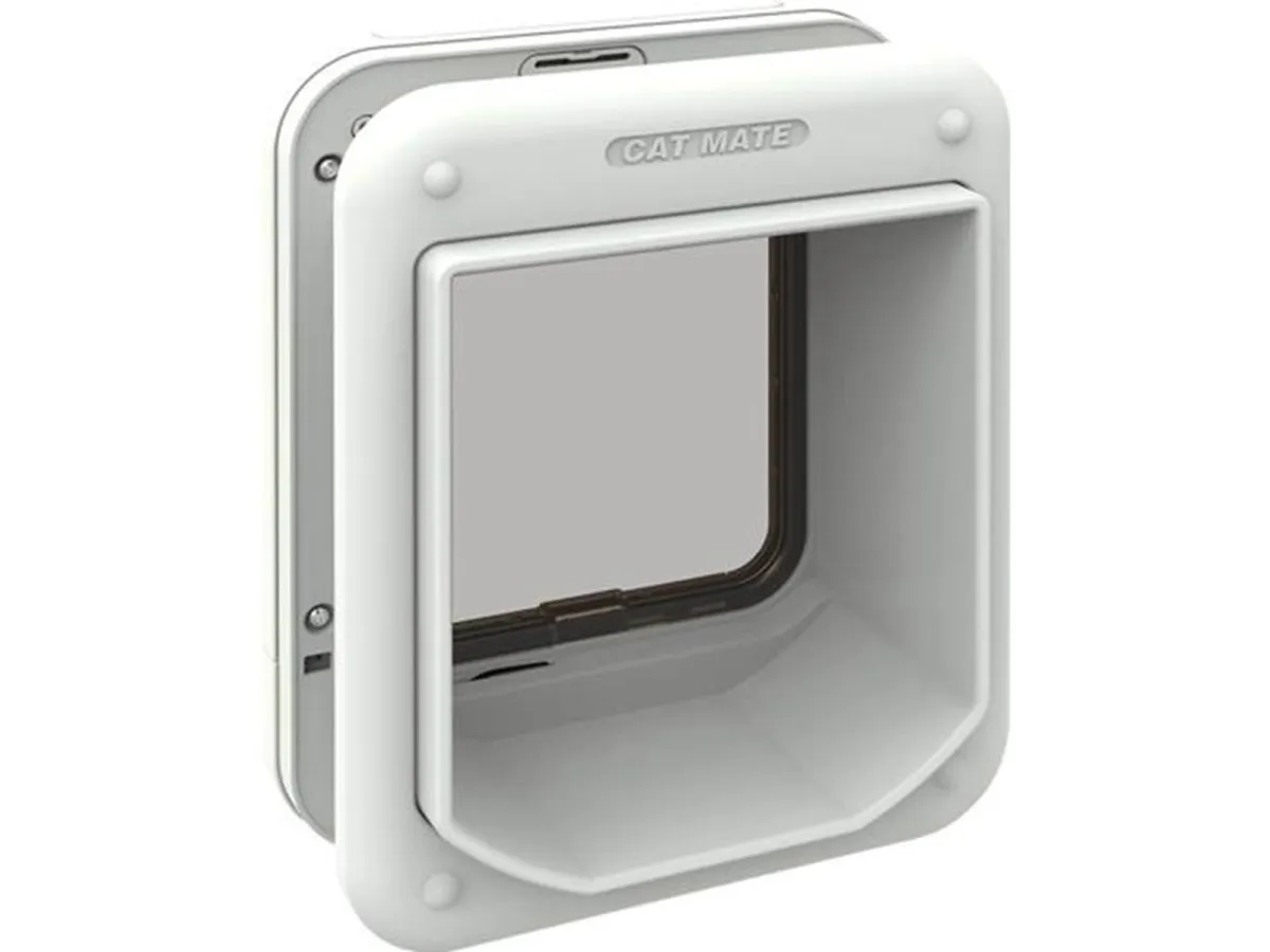 Cat mate Microchip Cat Flap - White