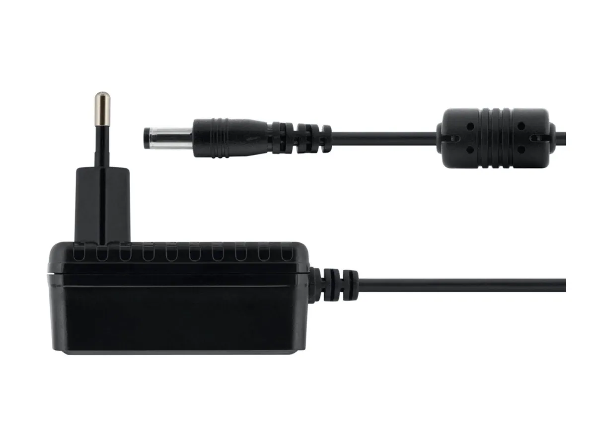 Deltaco Power Adapter