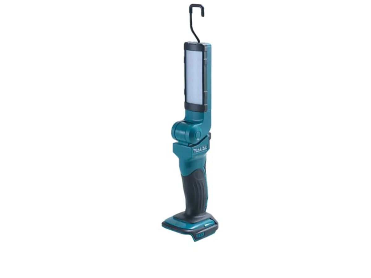 Makita DEADML801