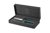 Parker 51 Füller | Petrolblauer Schaft mit Chromfarbenen Zierteilen | Füllfederhalter mit feiner Feder und schwarzer Tintenpatrone | Geschenkbox