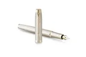Parker IM Monochrome Füllfederhalter | blaue Tinte | Oberfläche und Zierteile in Champagnerfarben | medium Spitze | Geschenkbox