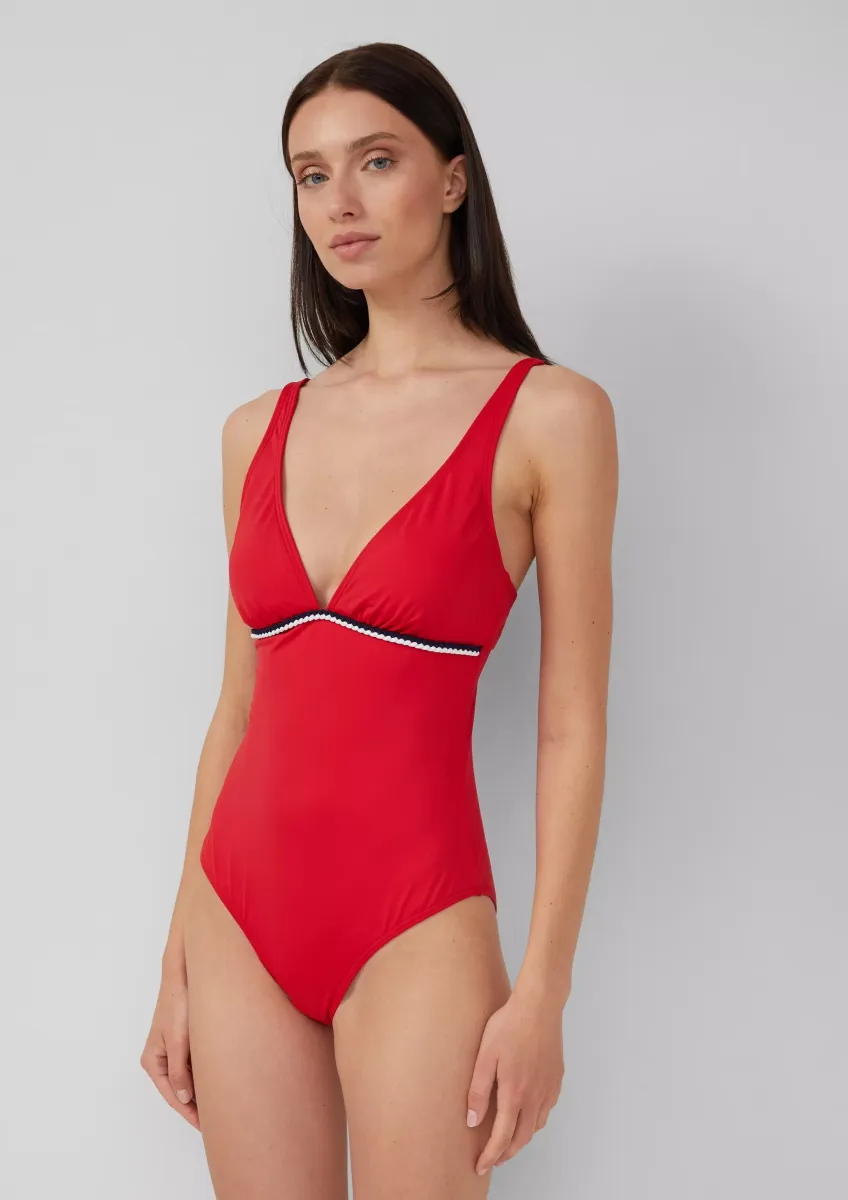 Badeanzug mit Zierborte und Cut Out