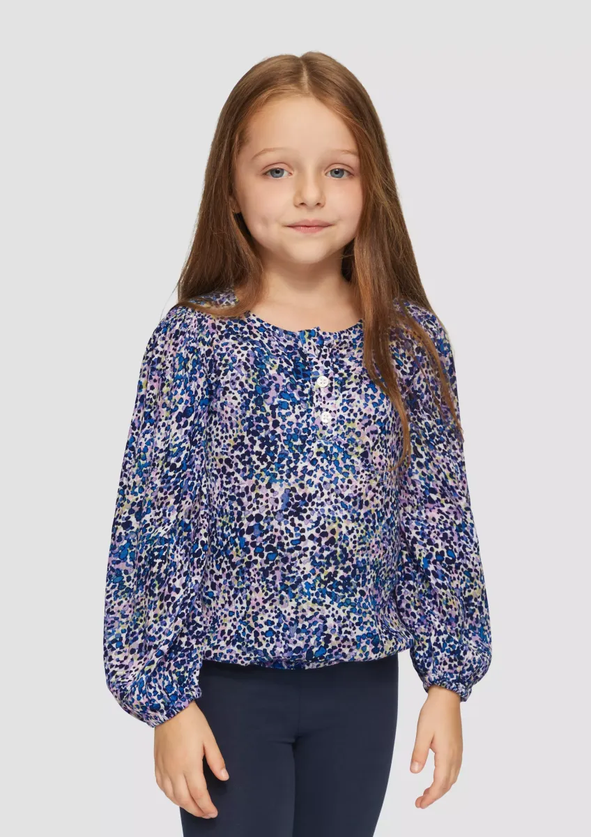 Bluse mit All-over-Print und Crinkle-Struktur