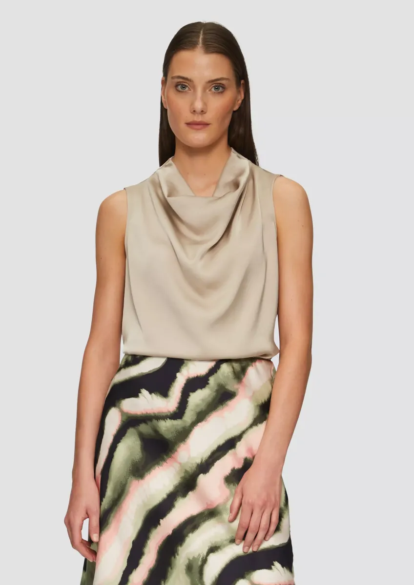 Blusentop aus strukturiertem Satin mit Wasserfallkragen