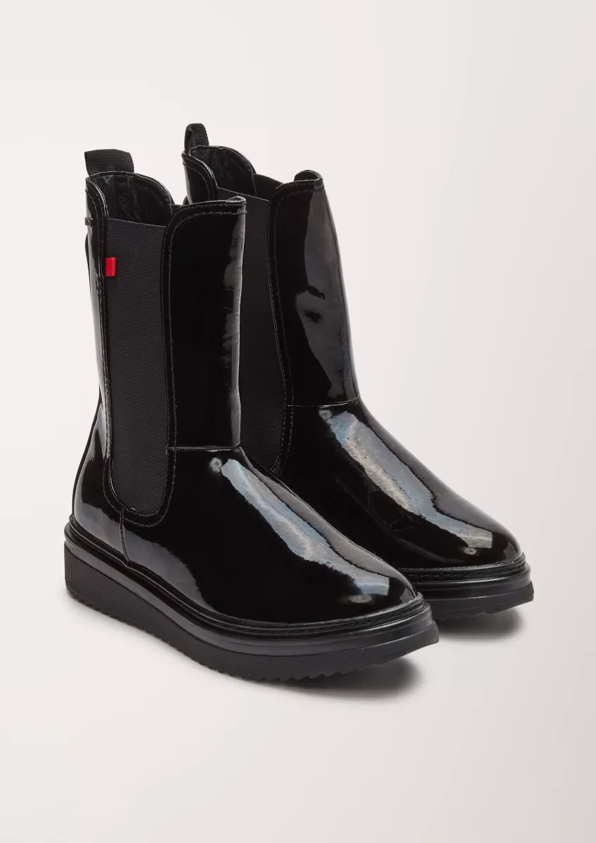 Boots mit derber Sohle