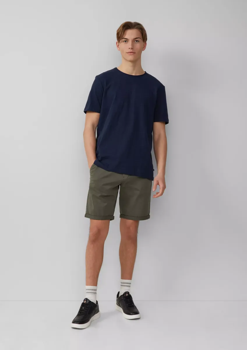 Chino-Shorts John aus Baumwollstretch mit fixiertem Turn-up