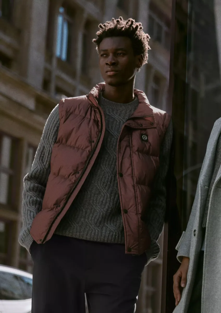 Edle Steppweste mit recycelter Daune