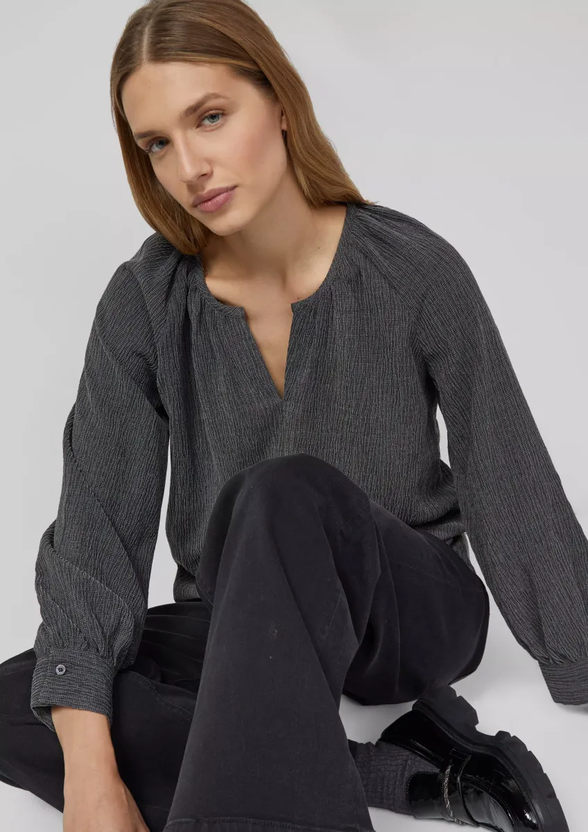 Elastische strukturierte Bluse mit weitem Arm