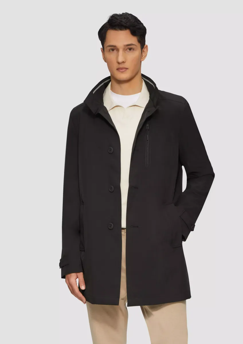 Elastischer Mantel mit wasserabweisender Funktion