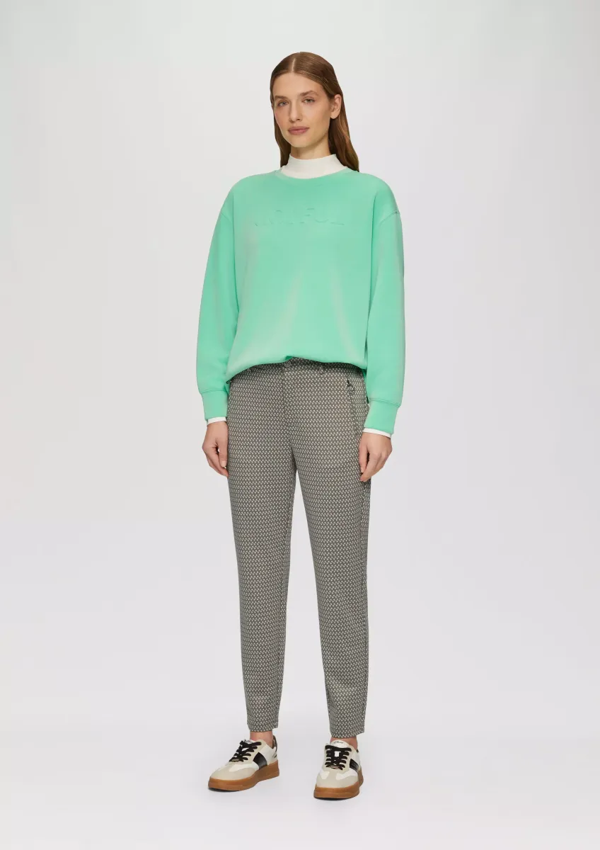 Gemusterte Stoffhose mit elastischem Bund