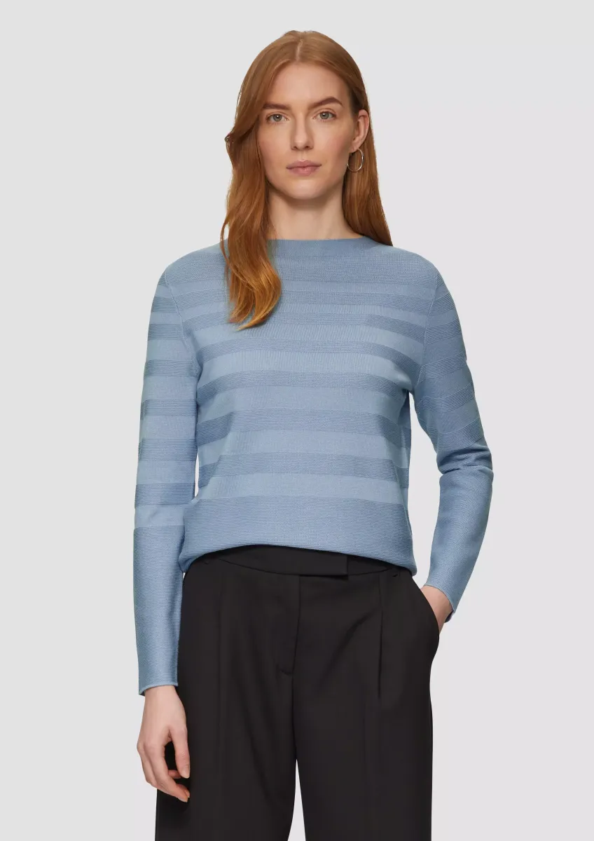 Gestreifter Feinstrickpullover aus Viskosemix