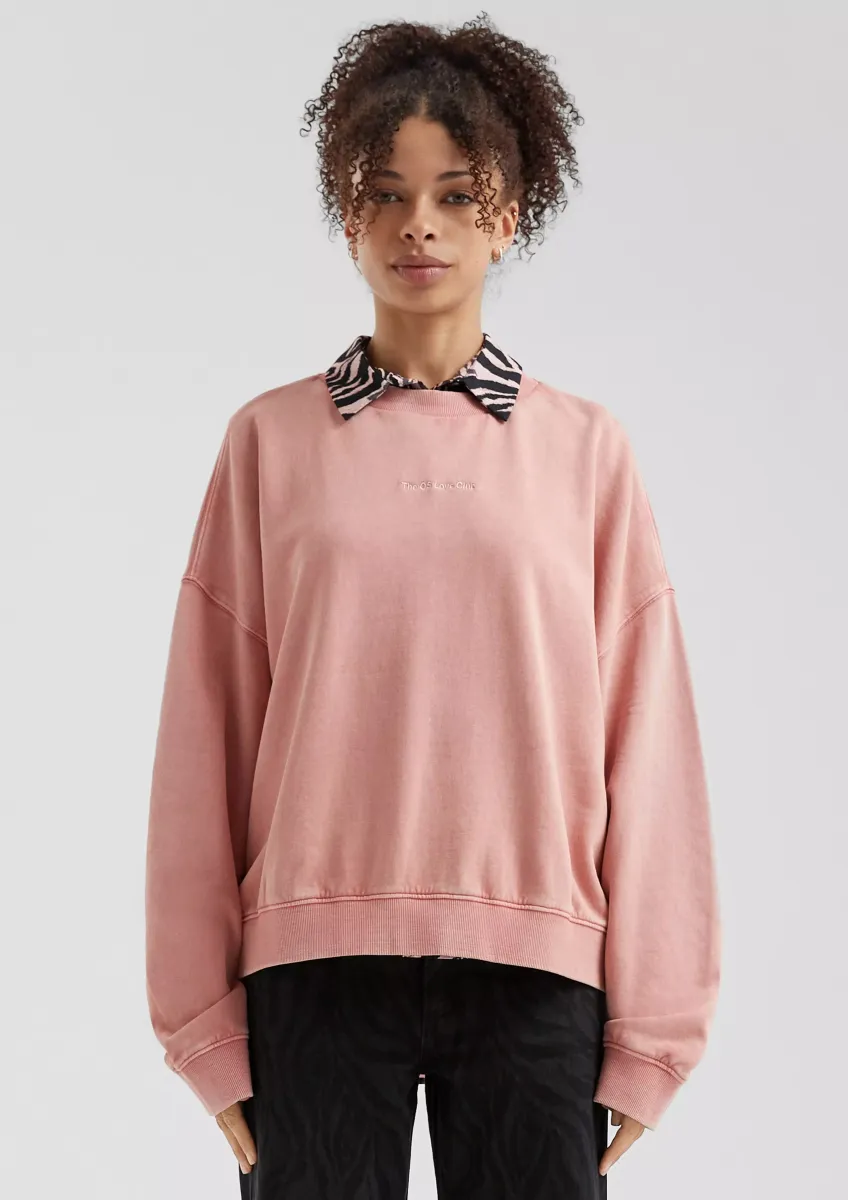 Gewaschenes Sweatshirt mit kleiner Stickerei