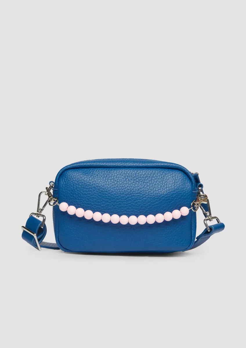 Handliche Camera-Bag mit abnehmbarem Perlen-Henkel und Reißverschlussfach