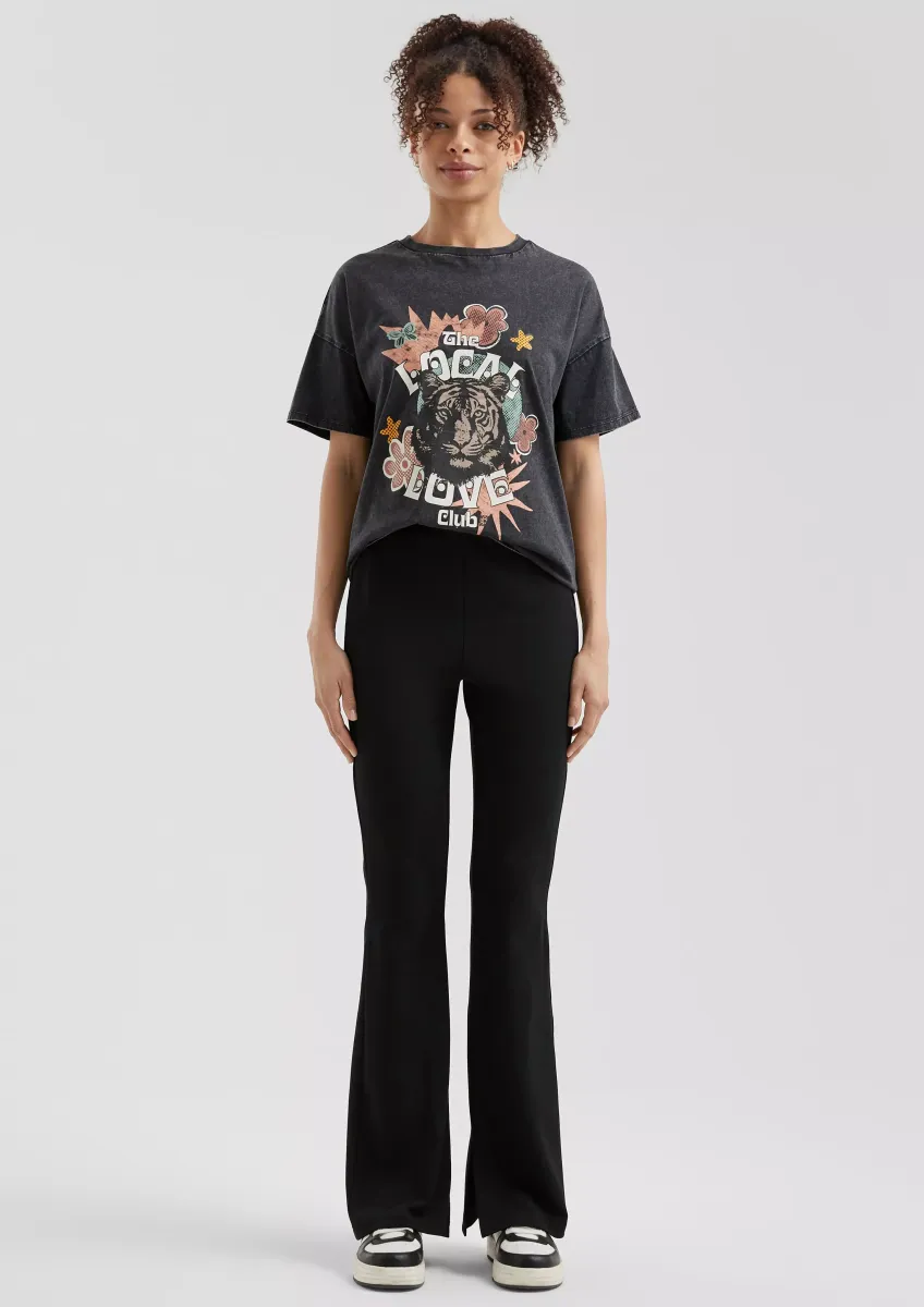 Hose aus Interlockjersey mit ausgestelltem Bein