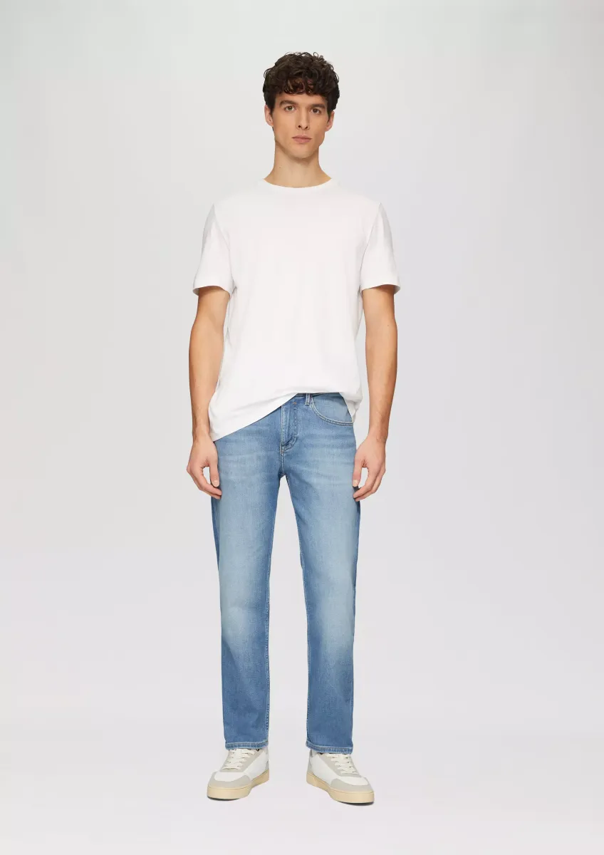 Jeans Mauro / Regular Fit / Mid Rise / Tapered Leg