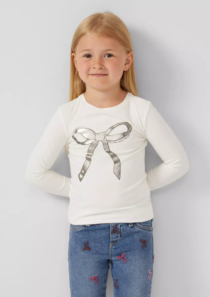 Jerseyshirt im Slim Fit mit Folienprint und Rollkante