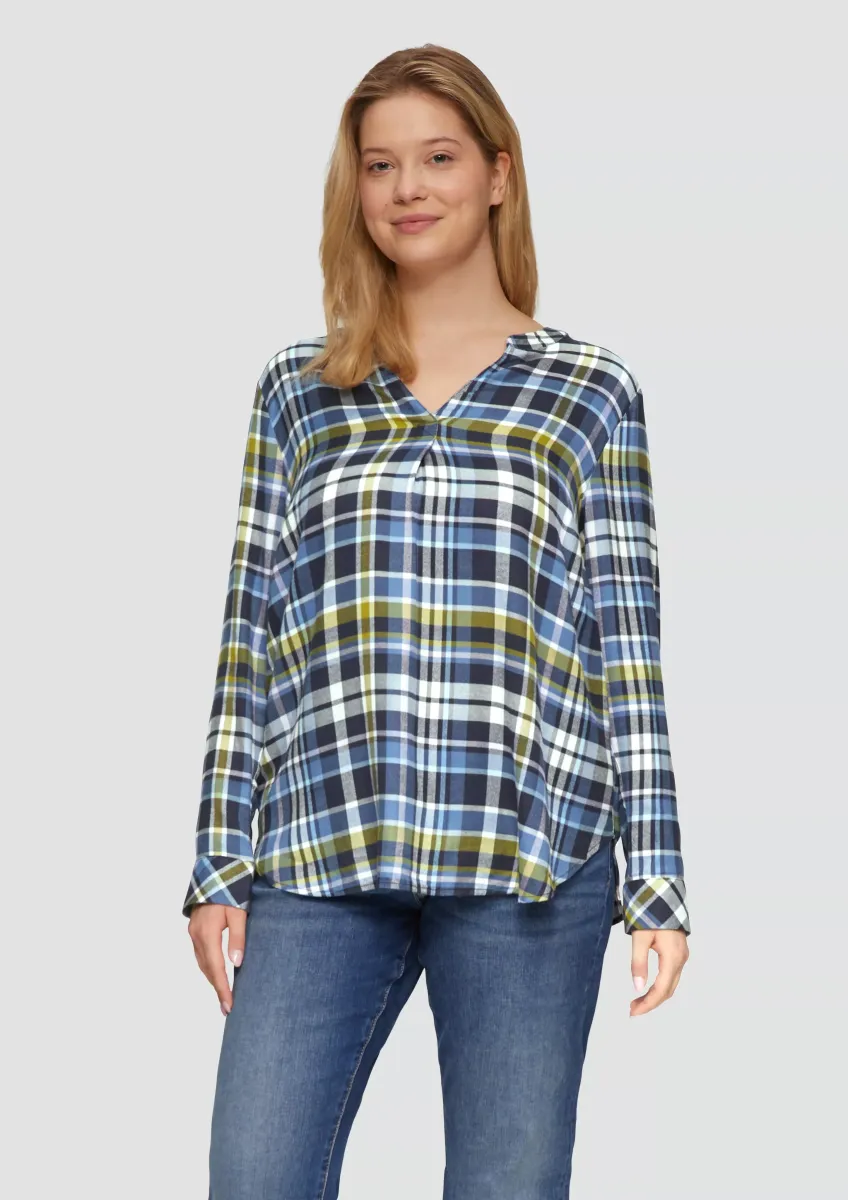 Karierte Bluse aus Viskosemix und Krempel-Detail