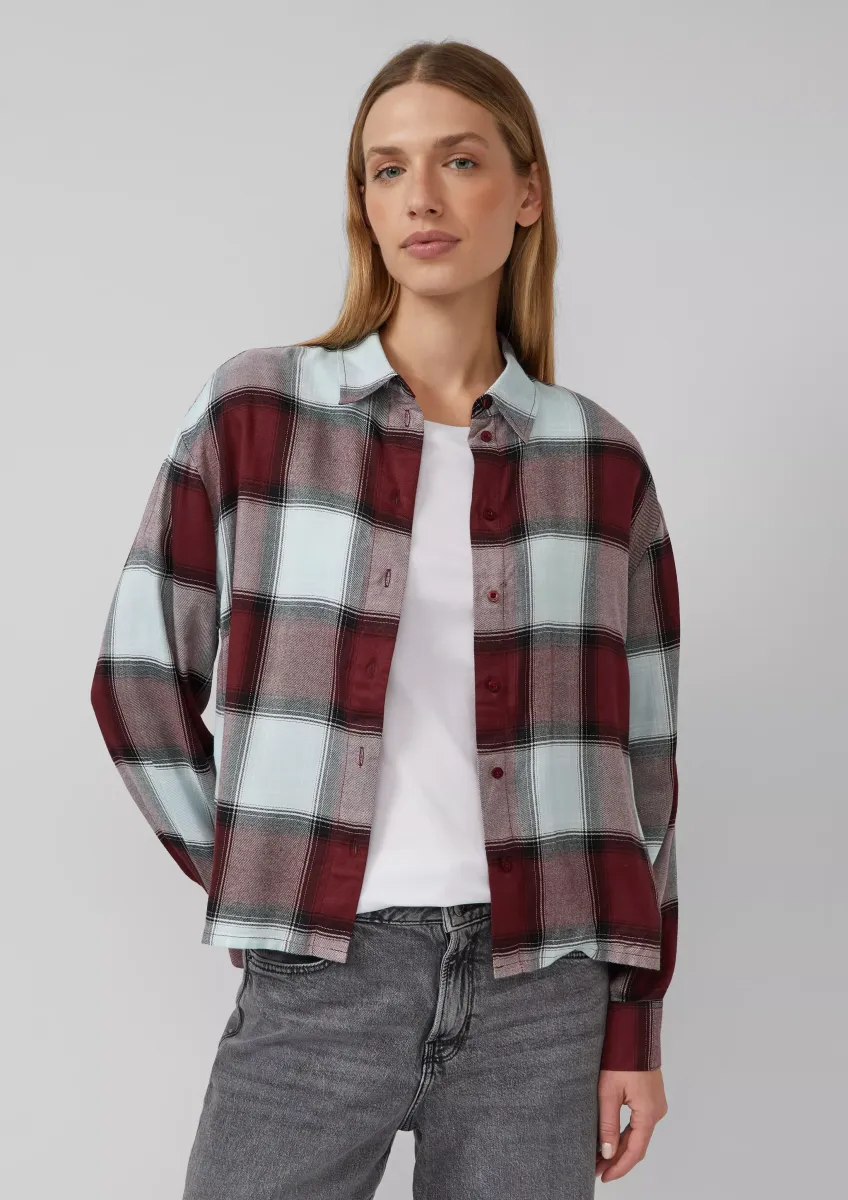 Karierte Hemdbluse aus Viskosemix mit Raffung