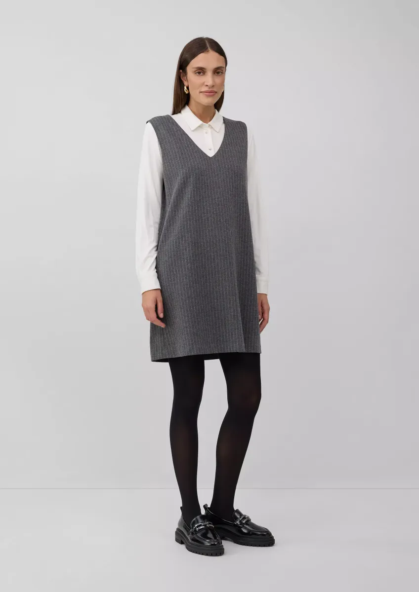 Kleid im A-Shape mit Nadelstreifen