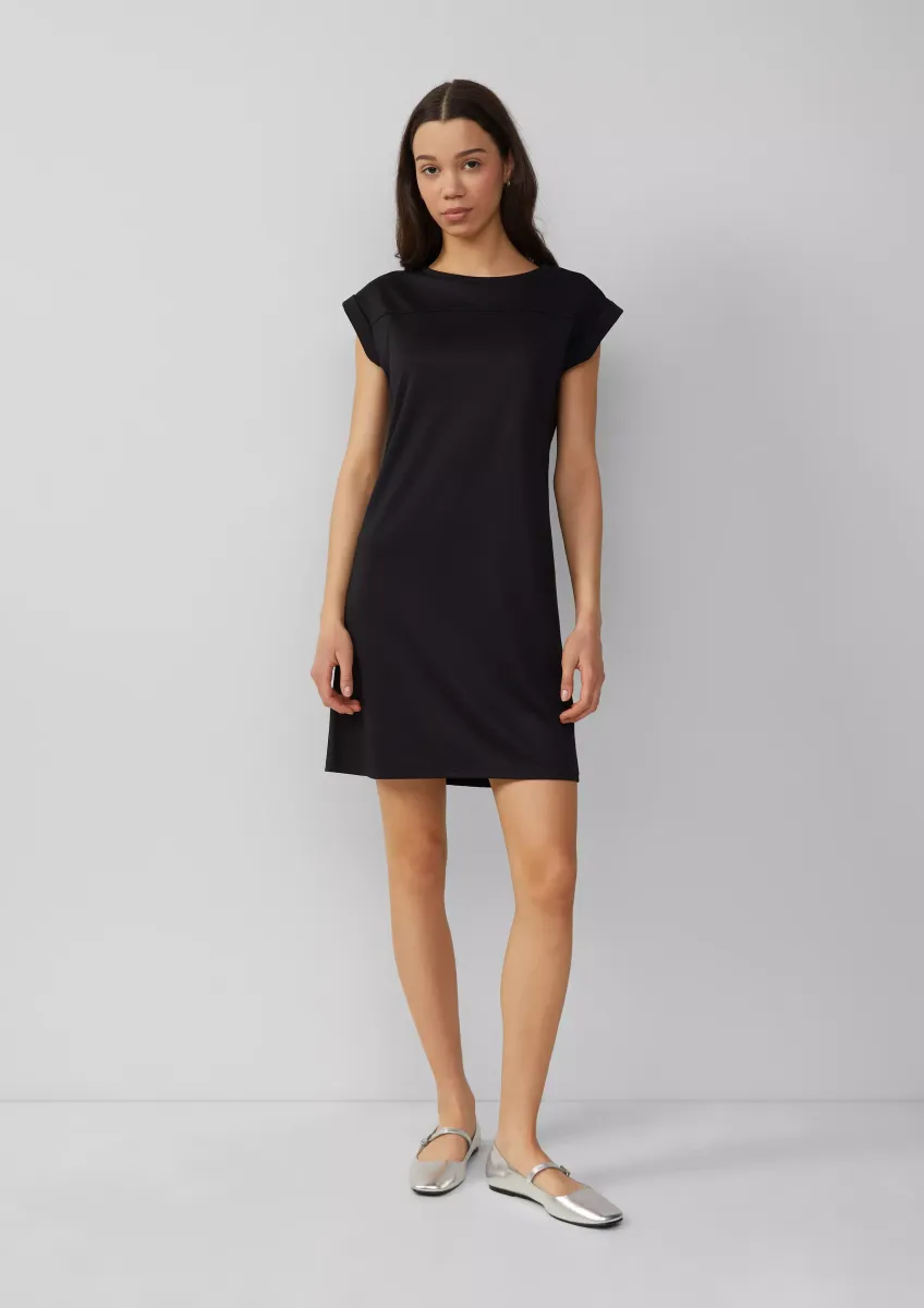 Kurzes Kleid aus Interlockjersey