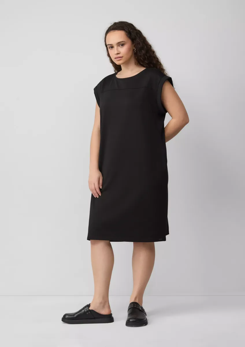 Kurzes Kleid aus Interlockjersey