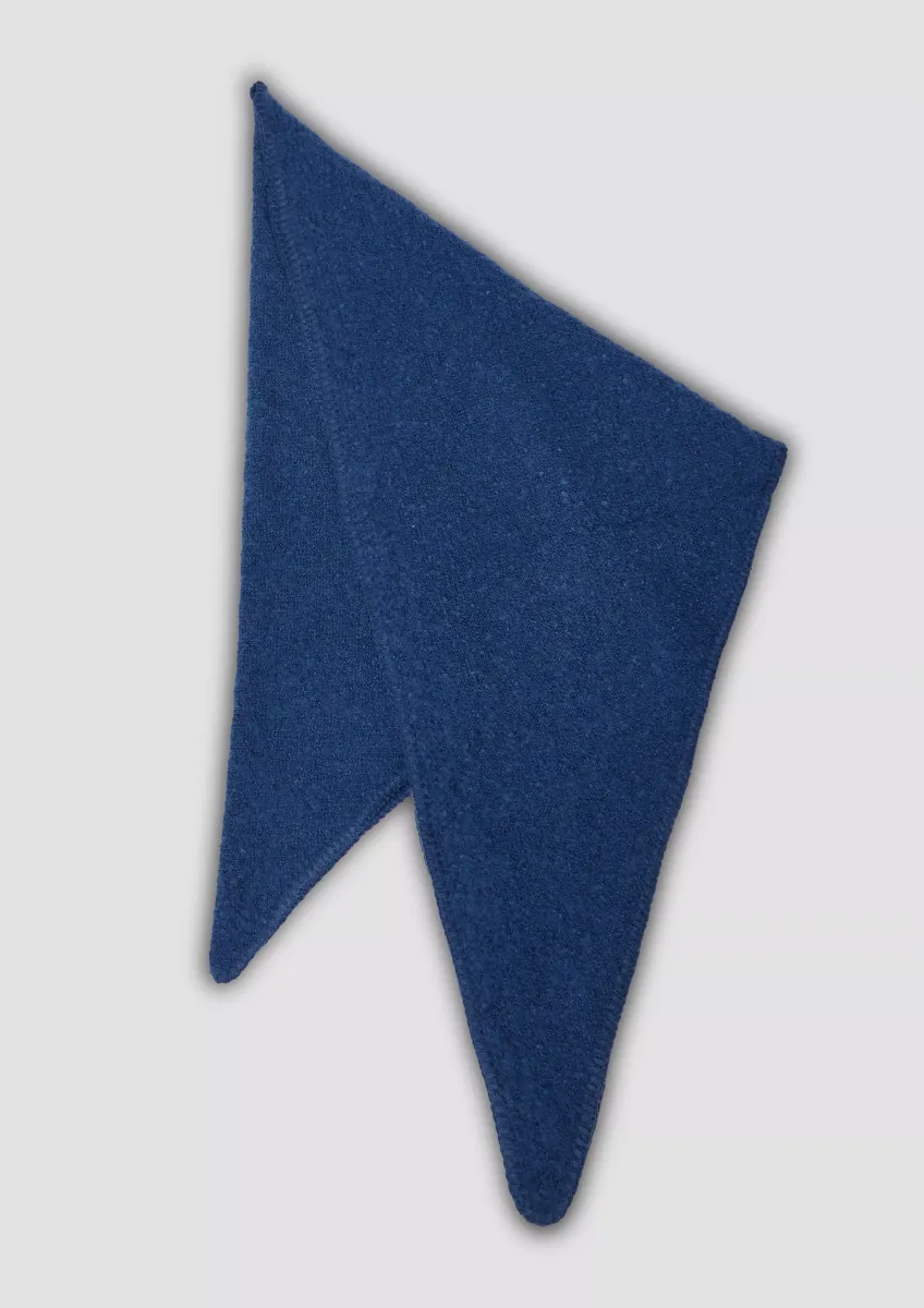 Kuschelig-weicher Schal aus Bouclé