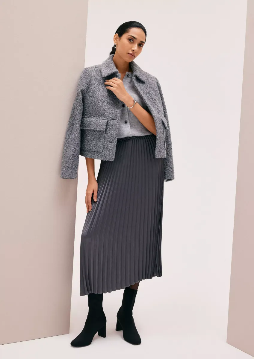 Langer Plissee-Rock aus Satin mit Elastikbund