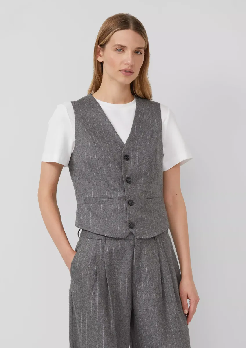 Leicht gefütterte Weste im Shaped Fit mit Nadelstreifen