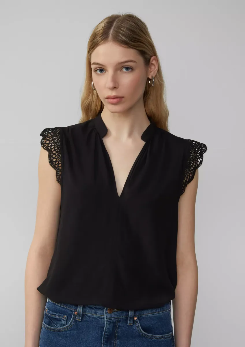 Locker geschnittenes Blusentop aus Viskose