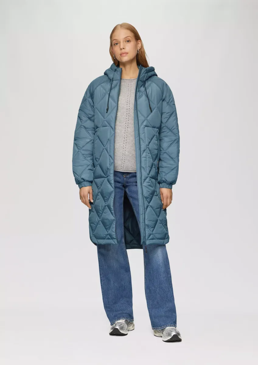 Mantel mit Prägemuster und Kapuze