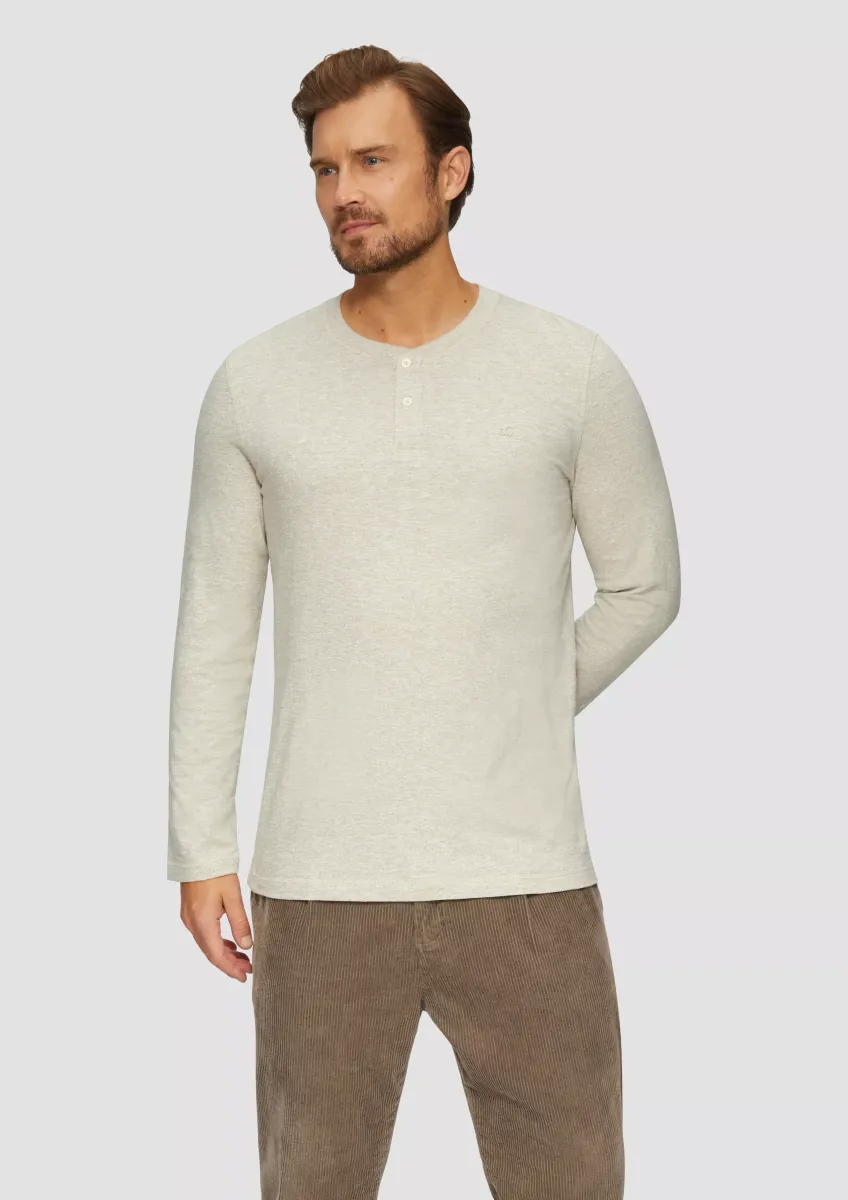Meliertes Longsleeve mit Henley-Ausschnitt