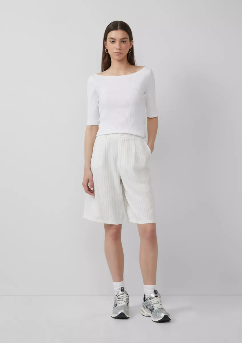 Nadelstreifen-Bermuda