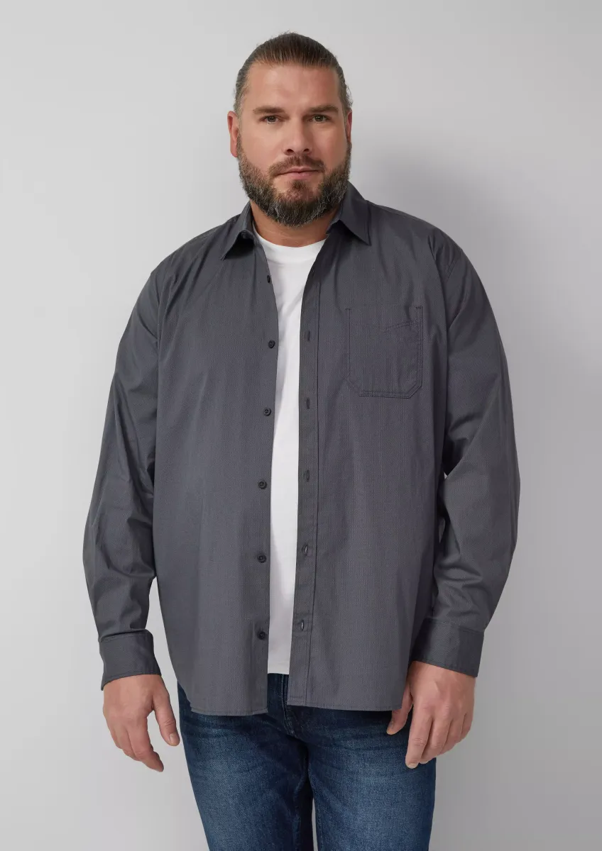 Regular Fit: Gemustertes Hemd mit Kentkragen