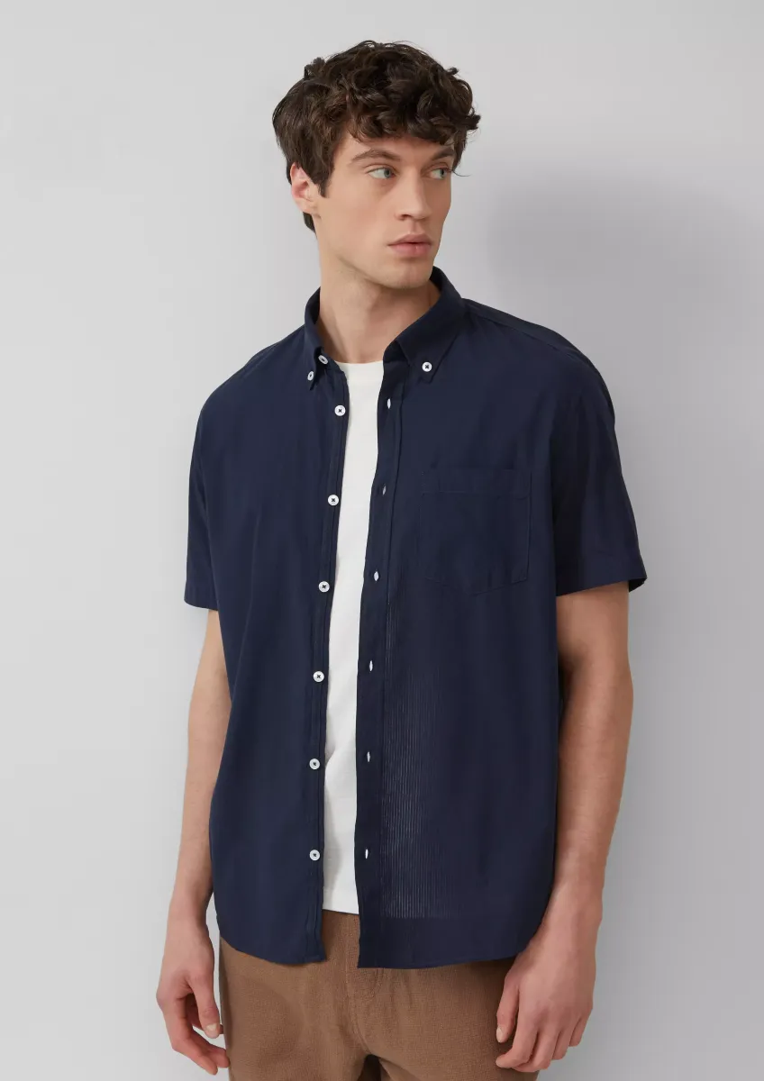 Regular Fit: Kurzarmhemd mit Struktur-Streifen und Button-Down-Kragen