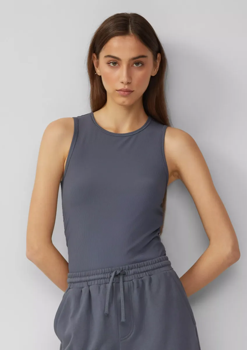 Ripptop mit seitlicher Raffung ; QS x Vanessa Mai