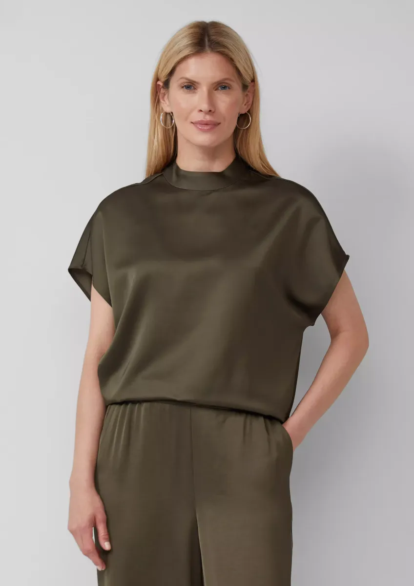 Satinierte Viskosemix-Bluse im Relaxed Fit mit Stehkragen