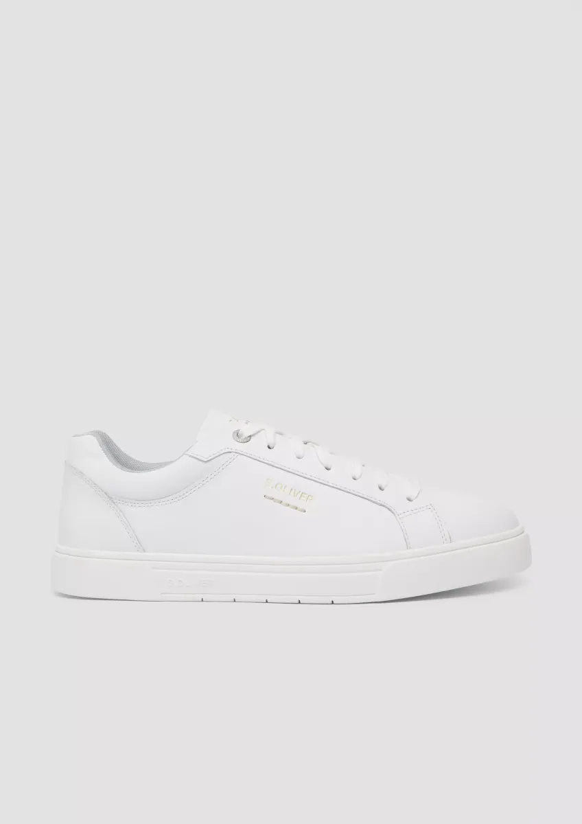 Schnürer aus Leder mit Logo-Detail