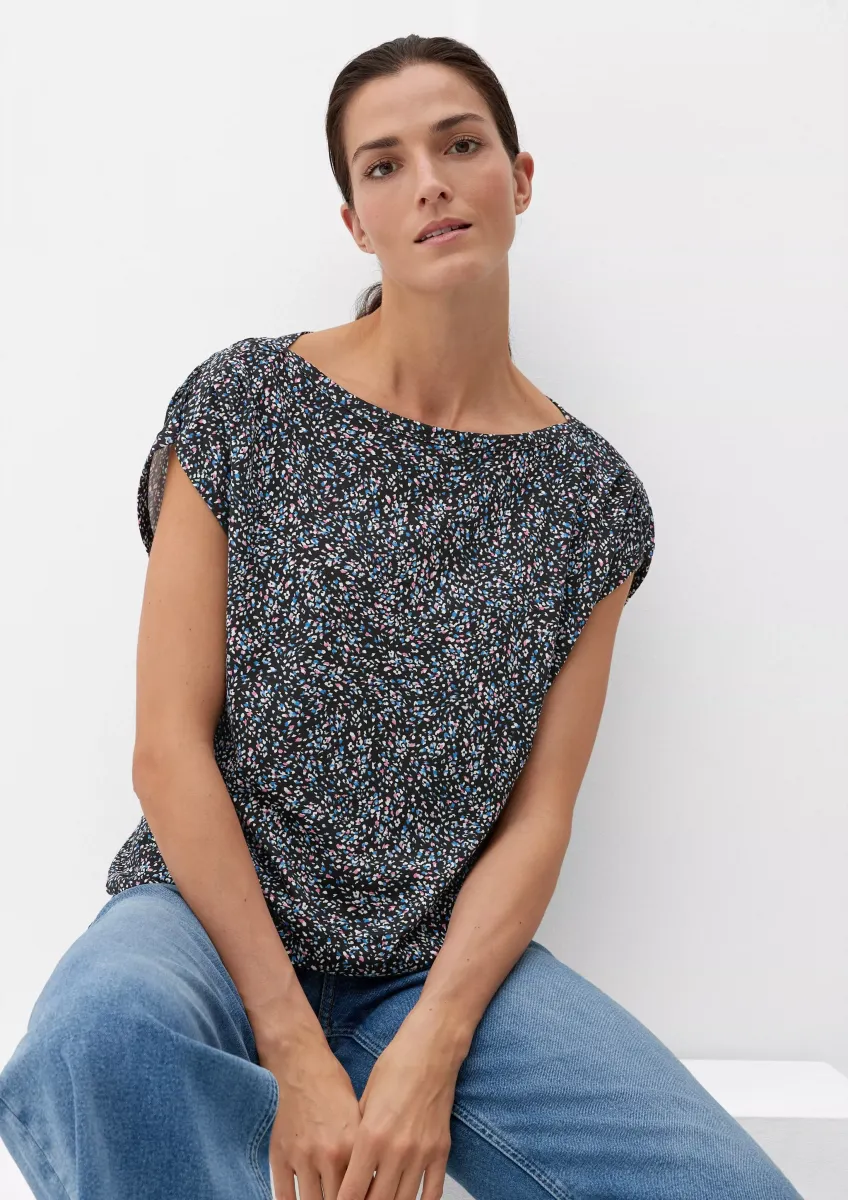 Shirt mit U-Boot-Ausschnitt