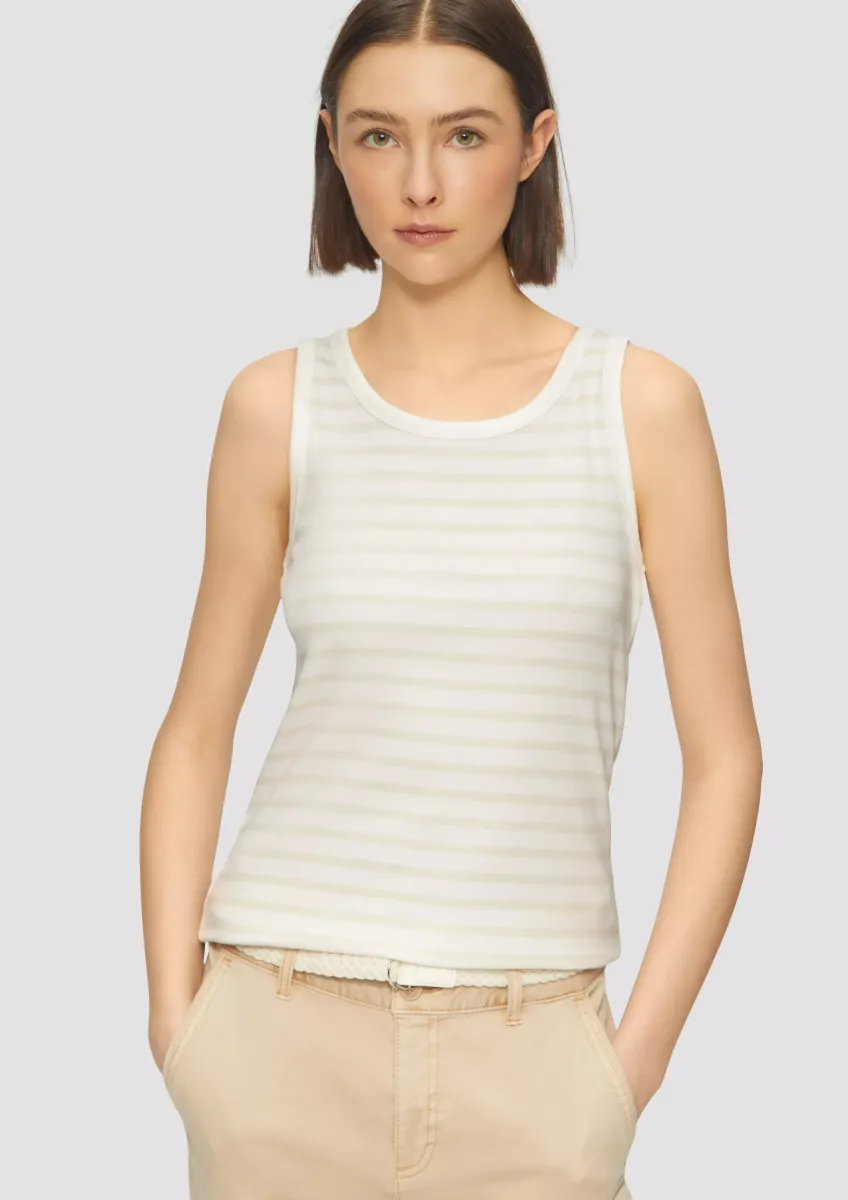 Slim-Fit-Top mit Rippstruktur