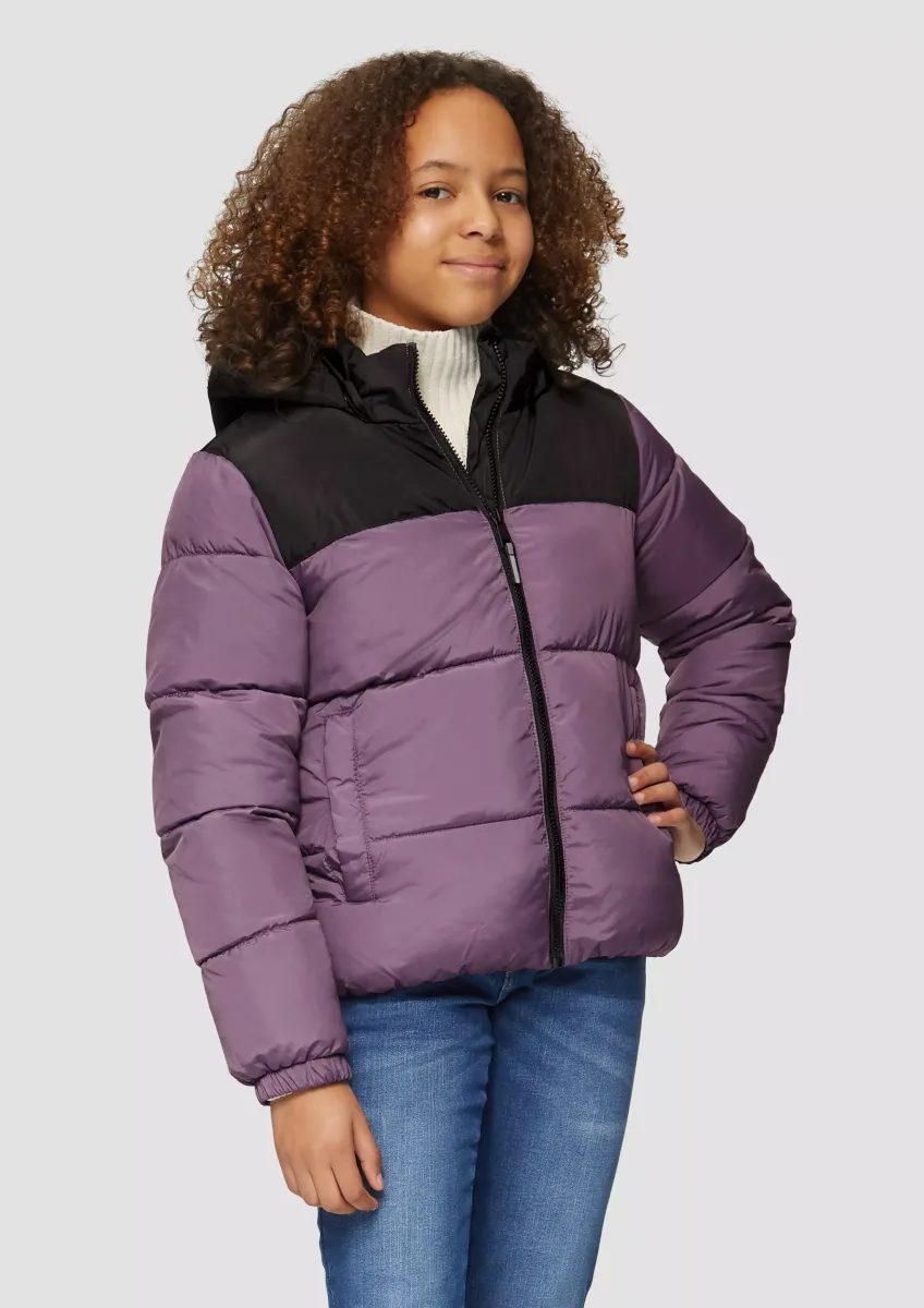 Steppjacke mit Fleecefutter und abnehmbarer Kapuze