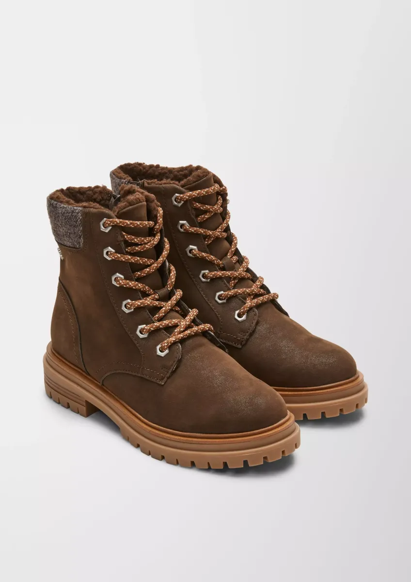 Stiefel im rustikalen Look