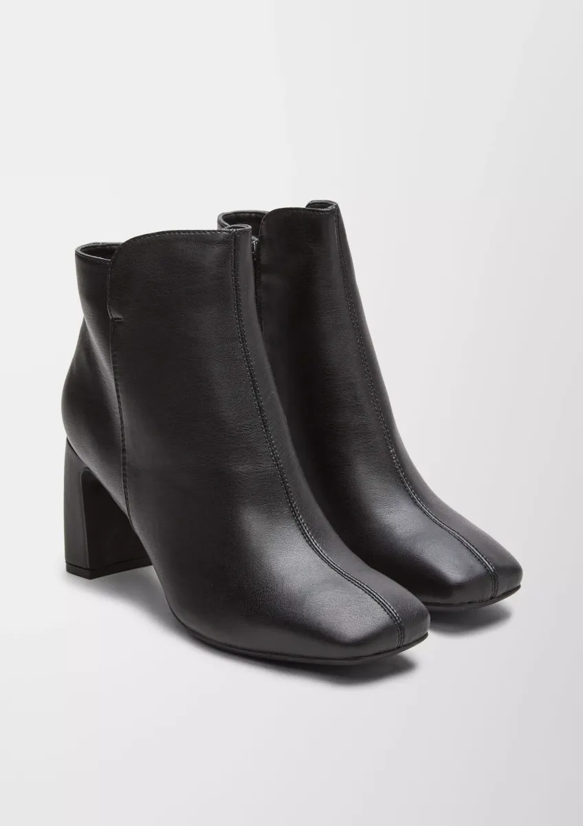 Stiefel in Leder-Optik