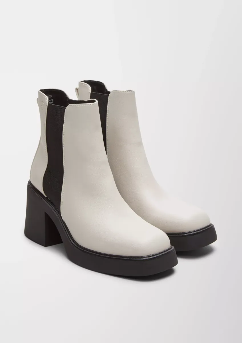 Stiefel mit Blockabsatz
