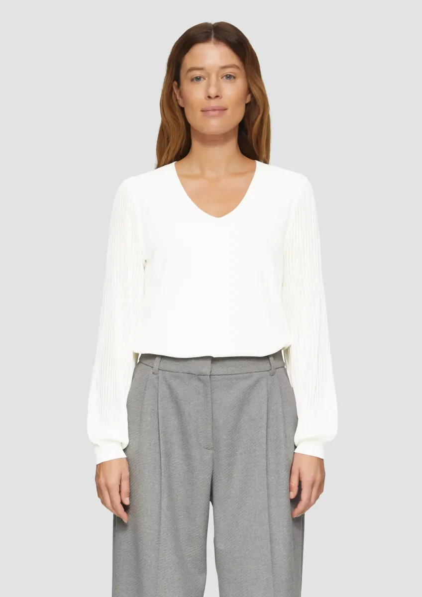 Strickpullover mit semitransparenten Ärmeln