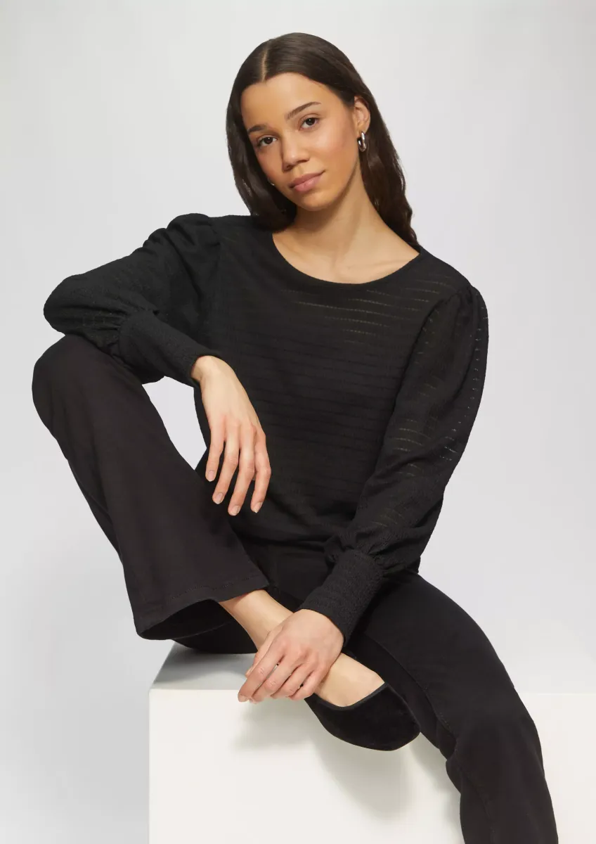 Strukturiertes Langarmshirt mit Puffärmeln