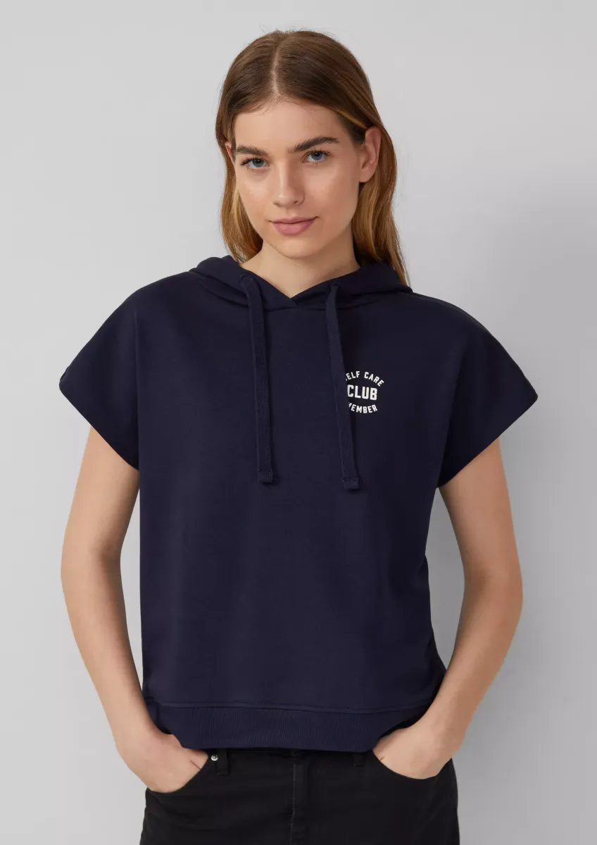 Sweatshirt mit Kapuze und überschnittenen Schultern