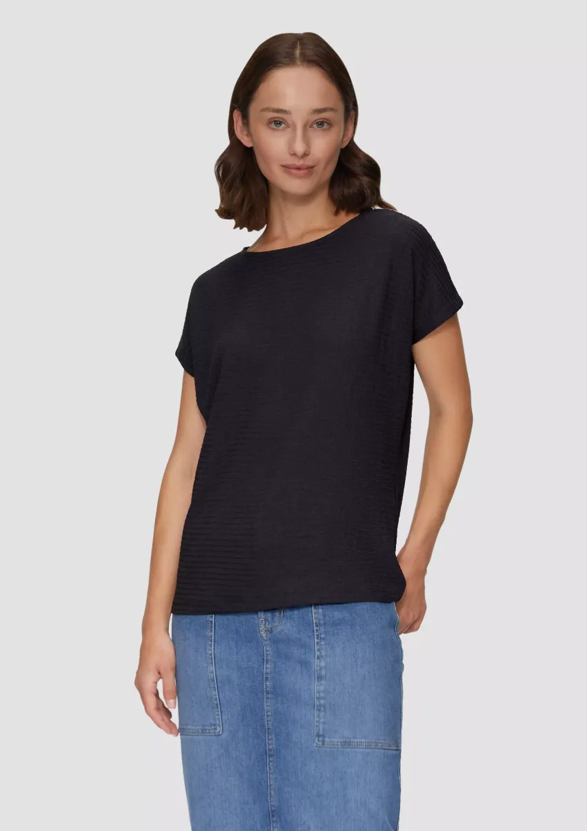 T-Shirt mit Musterstruktur